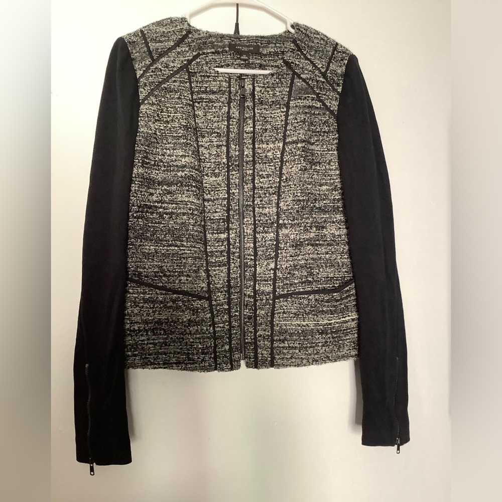 Women’s Jacket.